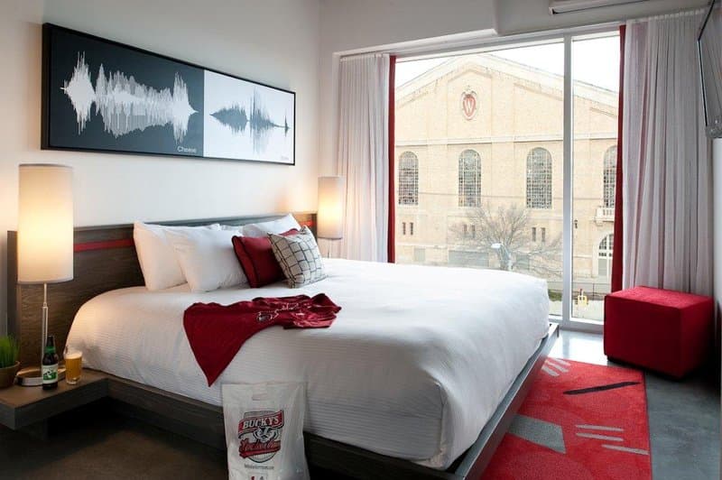 Hotelred