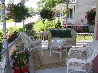 Rose & Thistle Bed & Breakfast