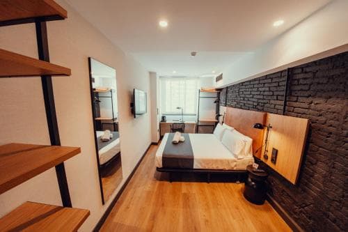 Hotel Transit