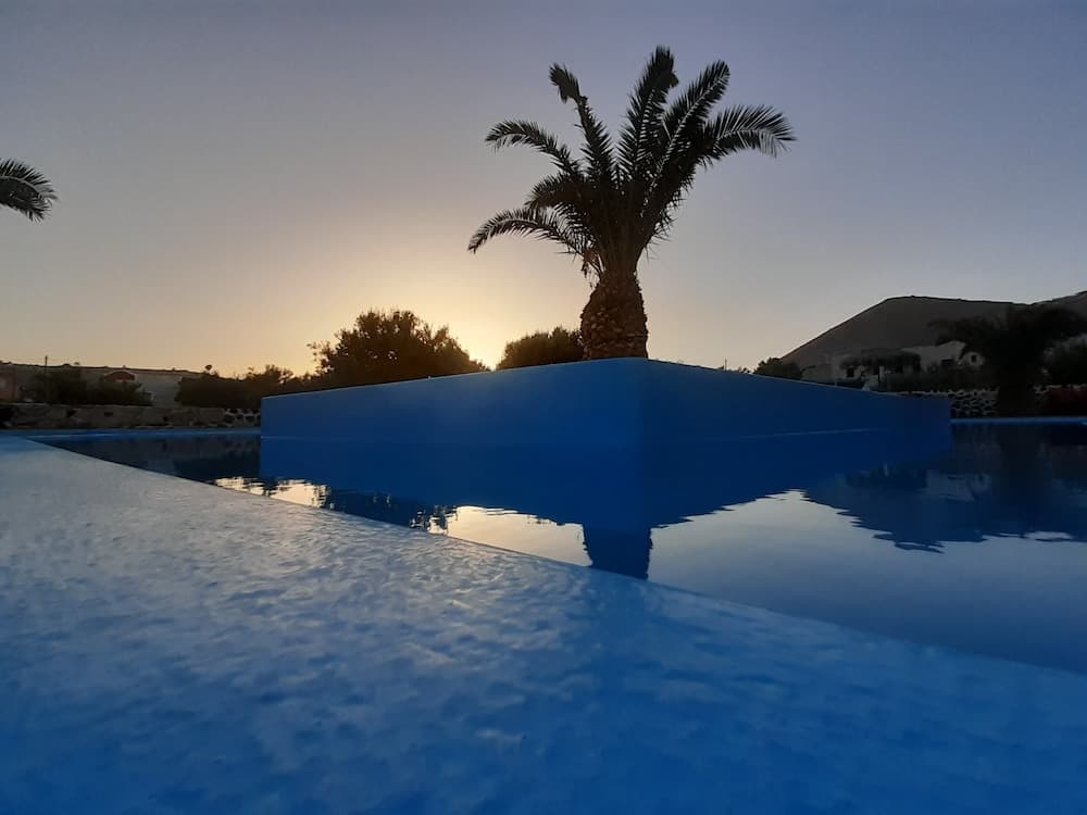 Perissa Hotel