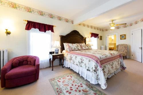 The Elmhurst Inn