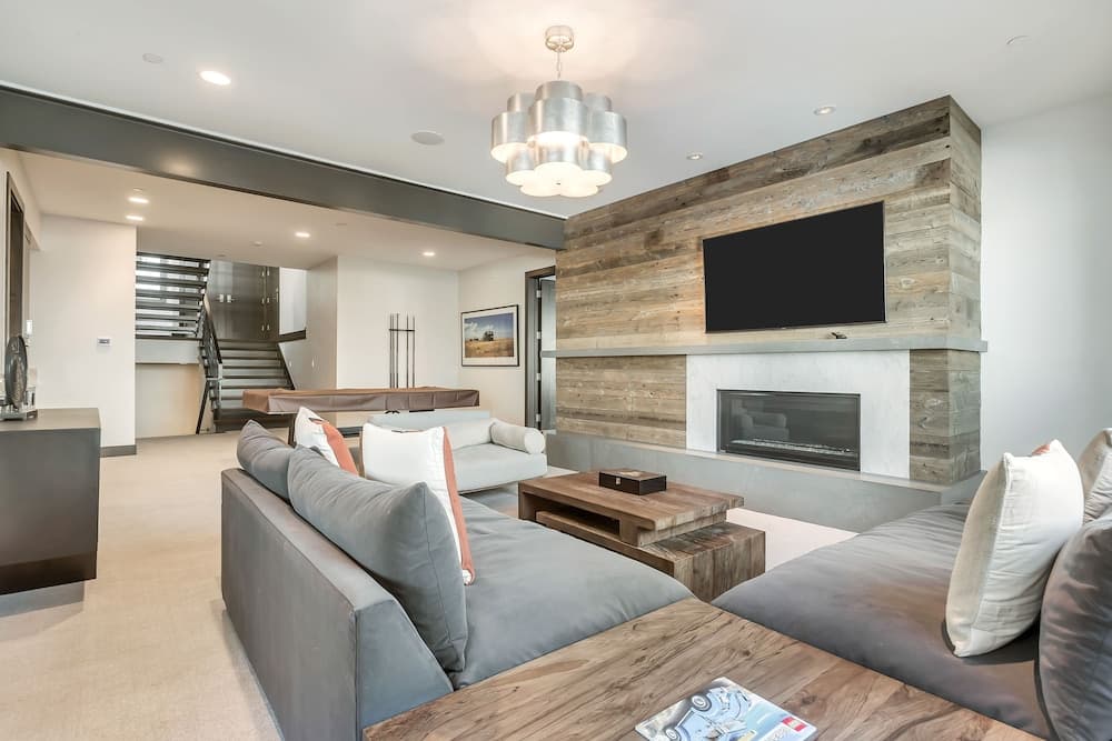 Luxury Five Bedroom Private Home with stunning Park City views home