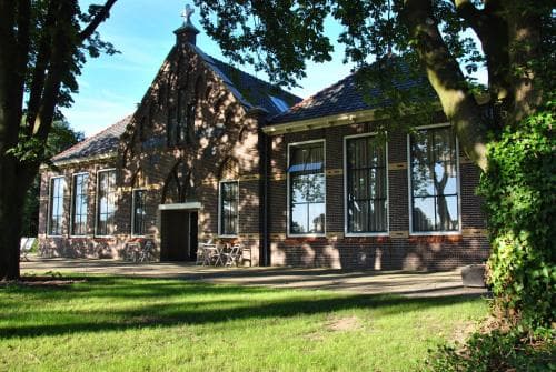 Bed & Breakfast De Oale School