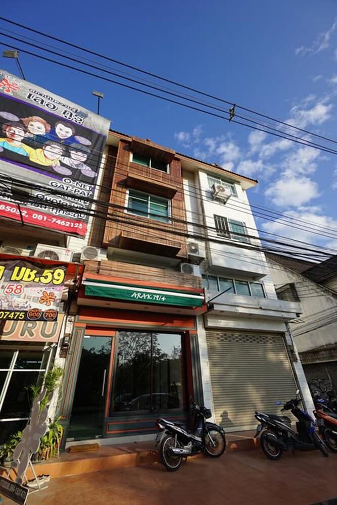 Rada Arak Hostel