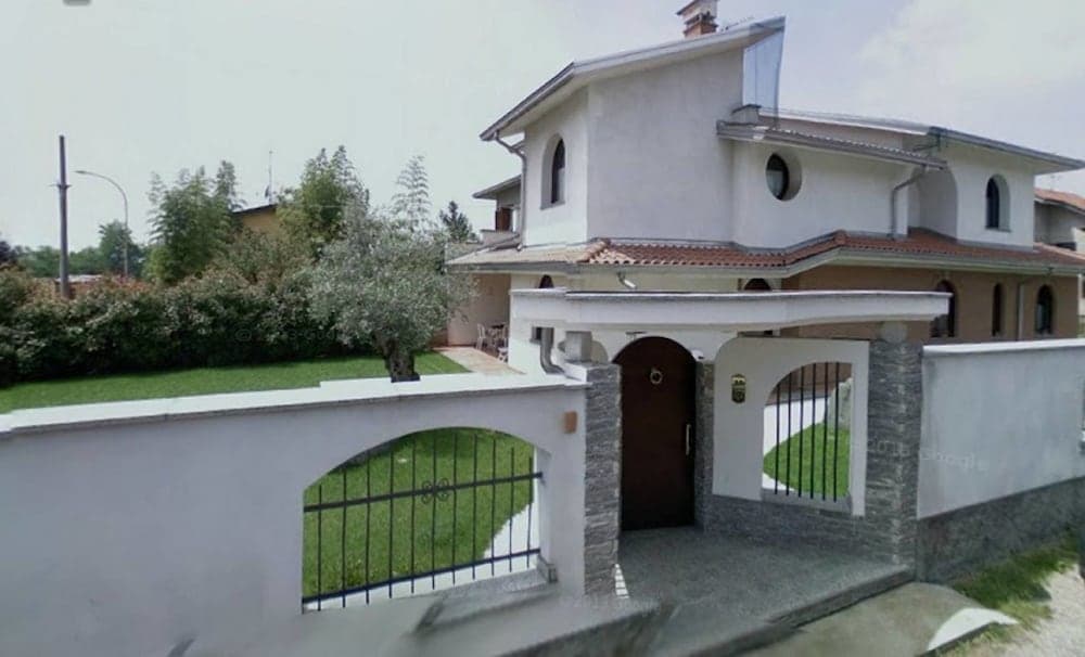 Crespi House