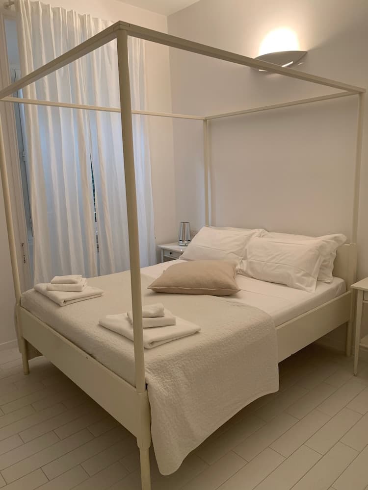 Hip Suites