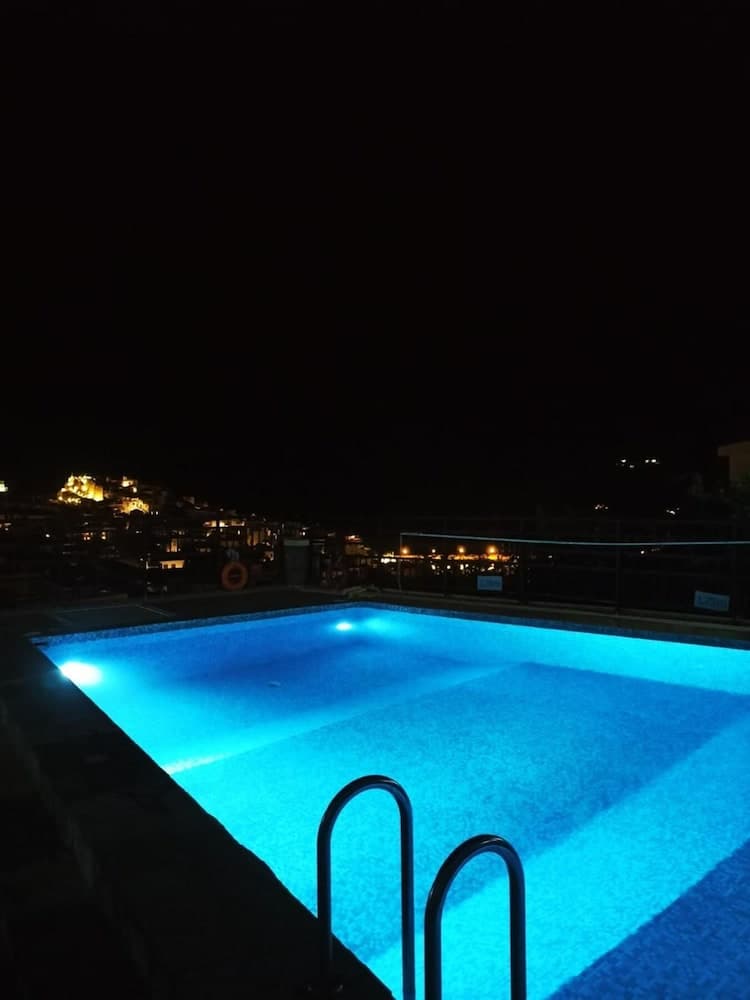 Denise Hotel