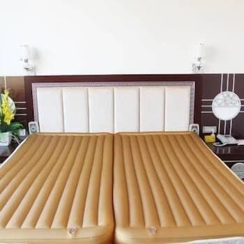 Xinhe Hotel