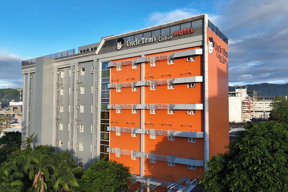 Uncle Toms Cabin Hotel