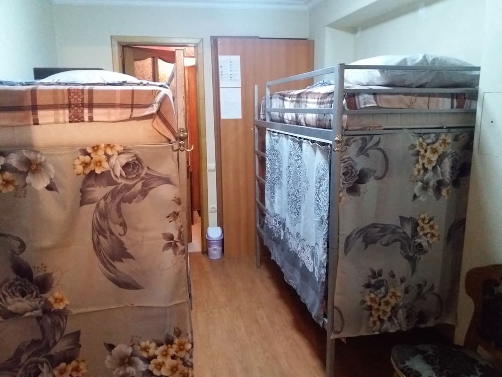 Hostel Gotham City
