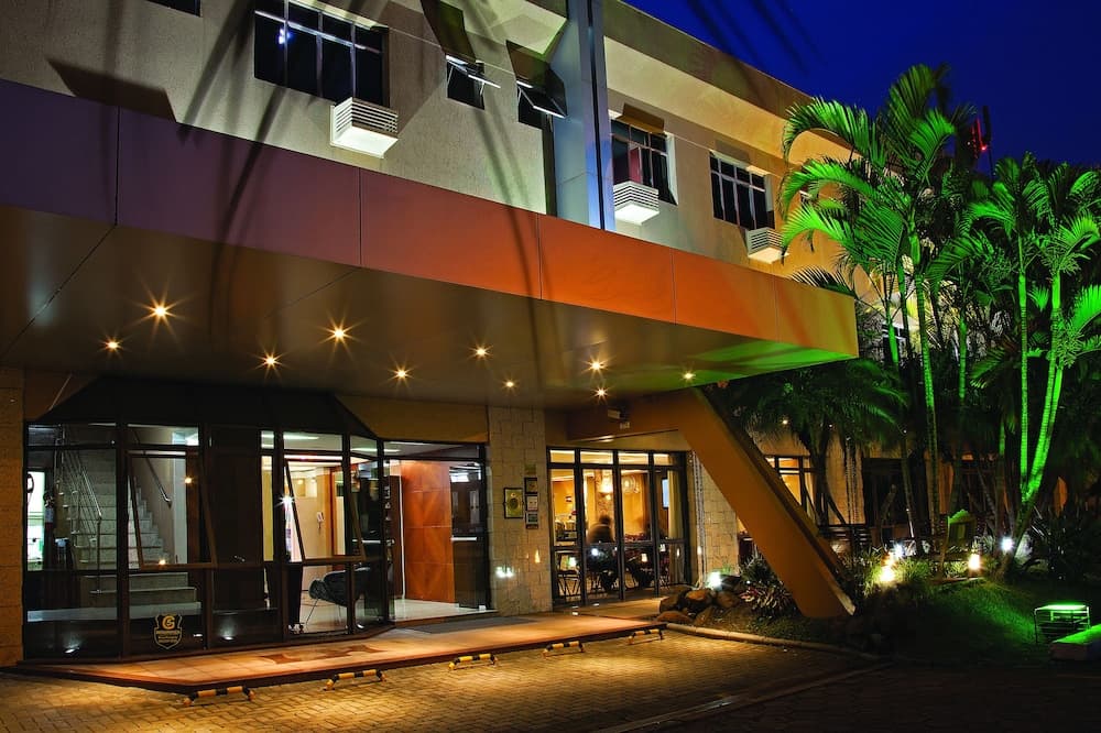 Lira Hotel