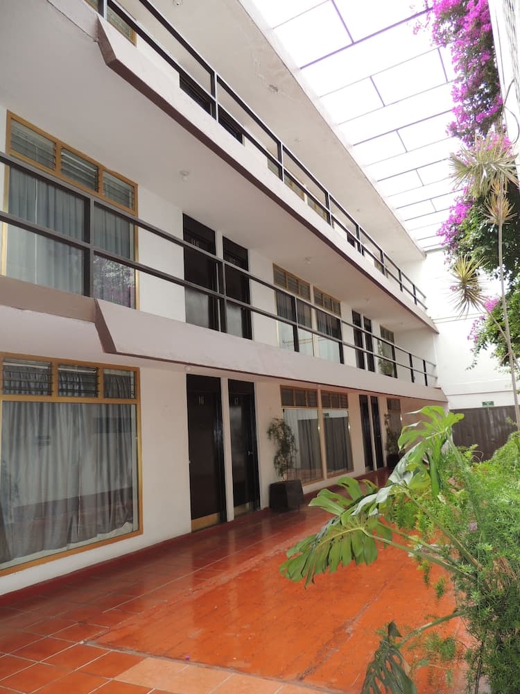 Hotel Lizbeth