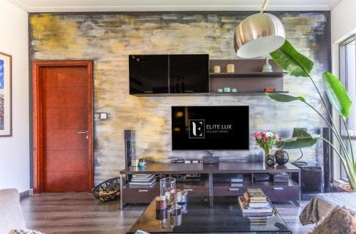 Elite LUX Holiday Homes - Elegant 2BR Suite in Business Bay Dubai