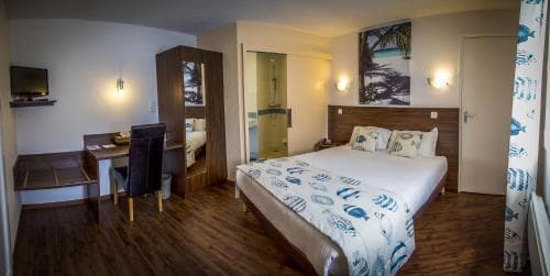 Brit Hotel Azur