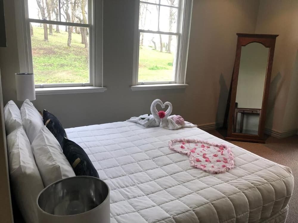 Teschemakers Resort