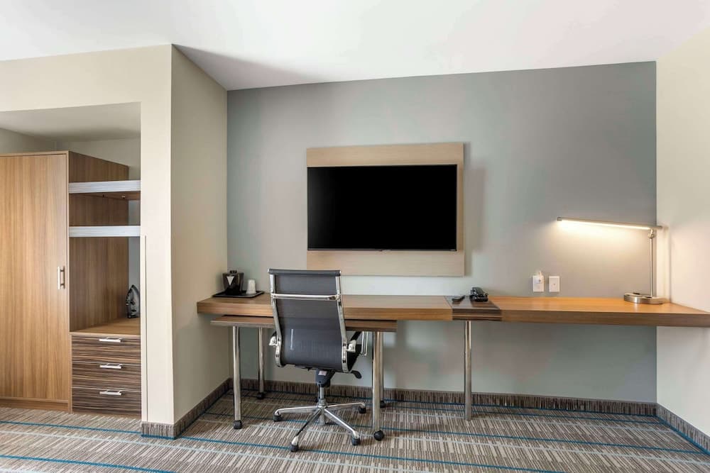 MainStay Suites North - Central York