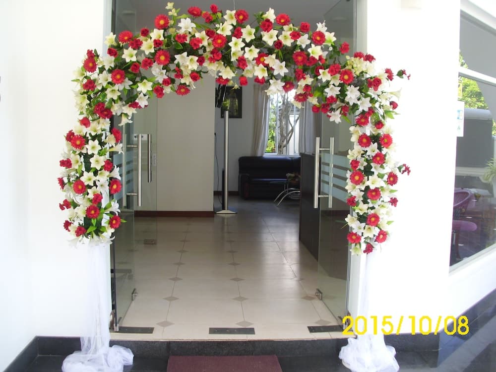 Grindlays Regency Hotel