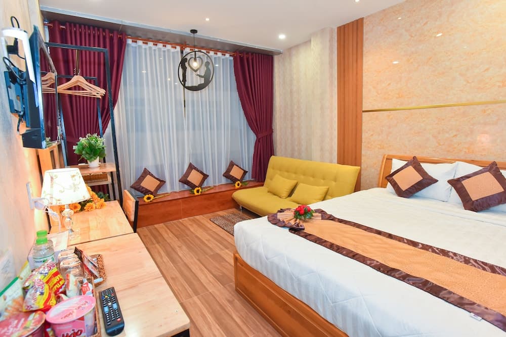 Amazon2 Hostel