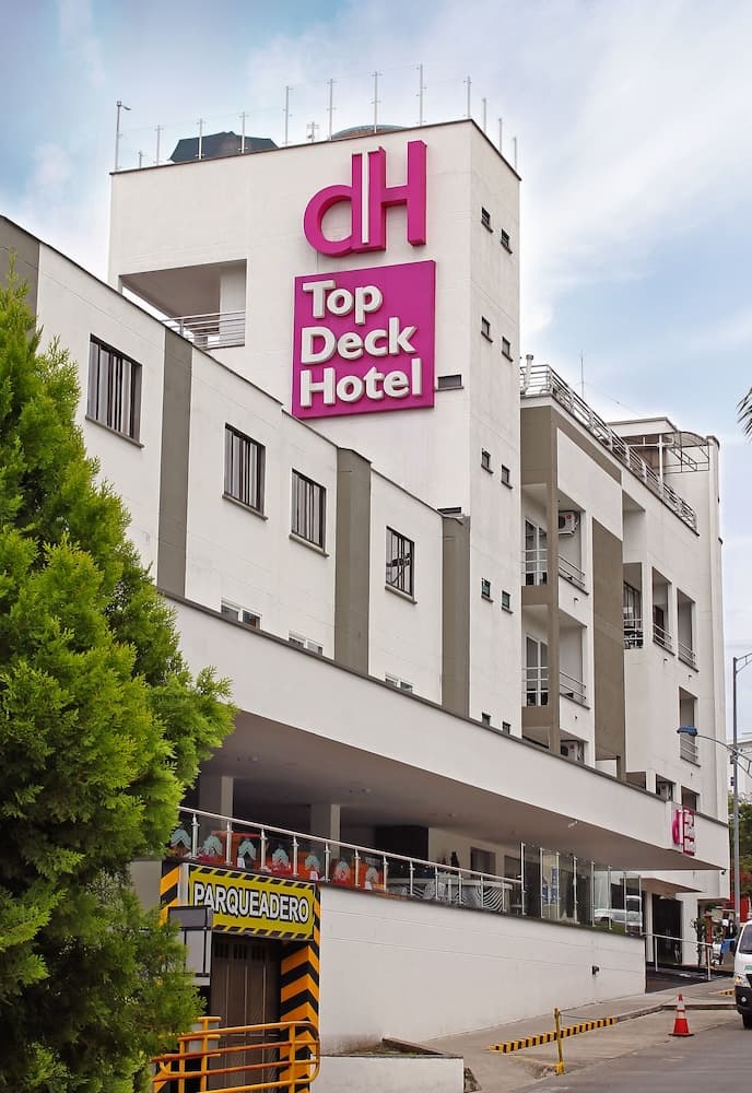 Top Deck Hotel