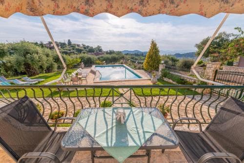 Villa Manos