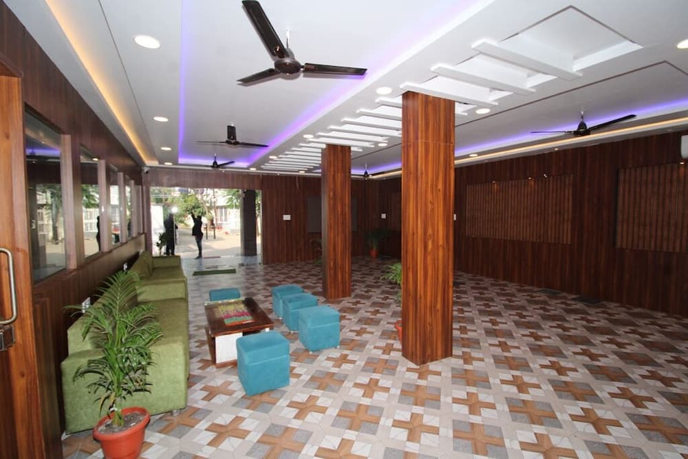 Hotel Diamond Palace