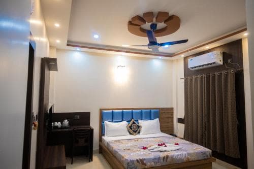 Unique Shantiniketan