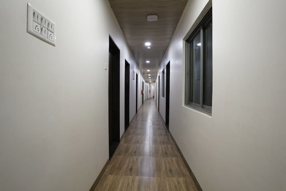 U LIFE HOTEL