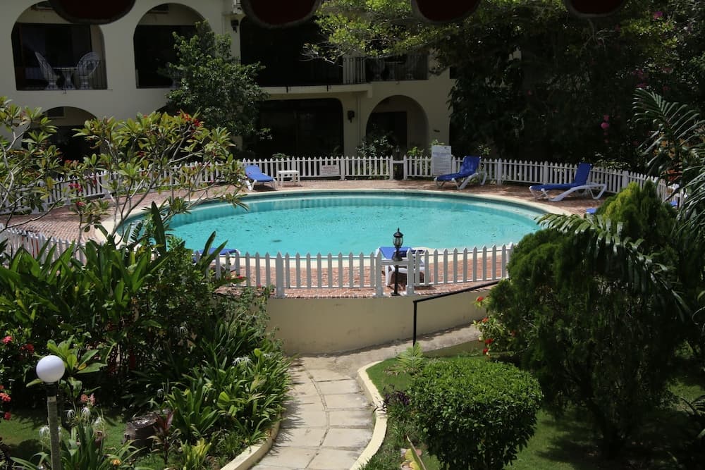 Charela Inn Hotel