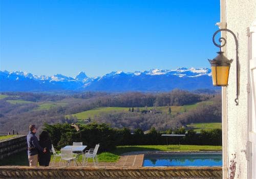 Clos Mirabel Manor