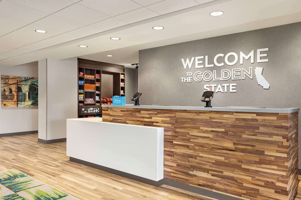 Hampton Inn & Suites Oroville
