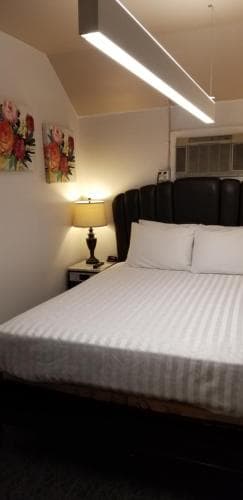 Deep Water Inn
