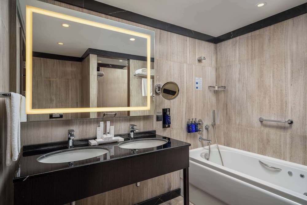 Radisson Blu Leogrand Hotel