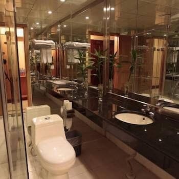 Dong Da Men Hotel