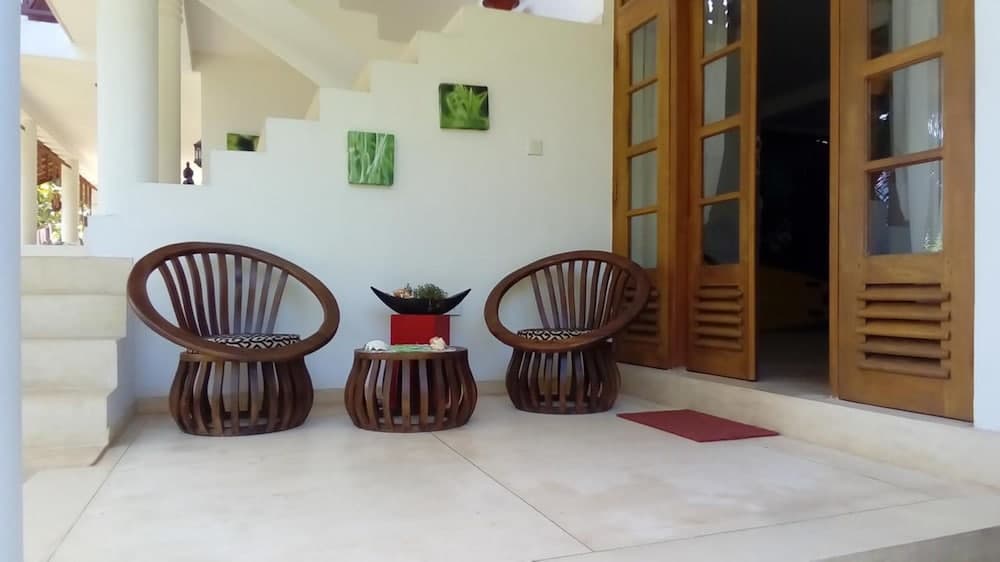 River Shadow Villa Anetta