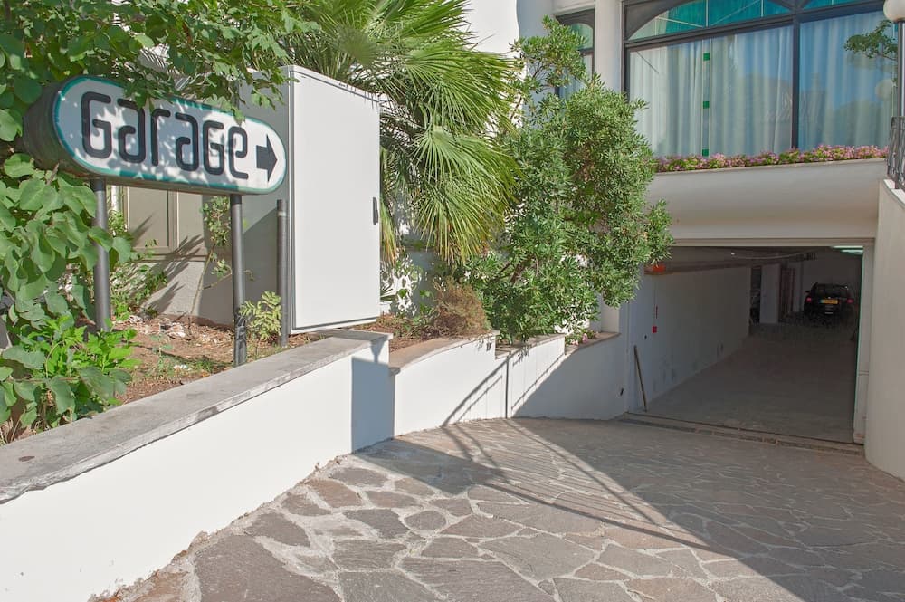 Hotel Fini