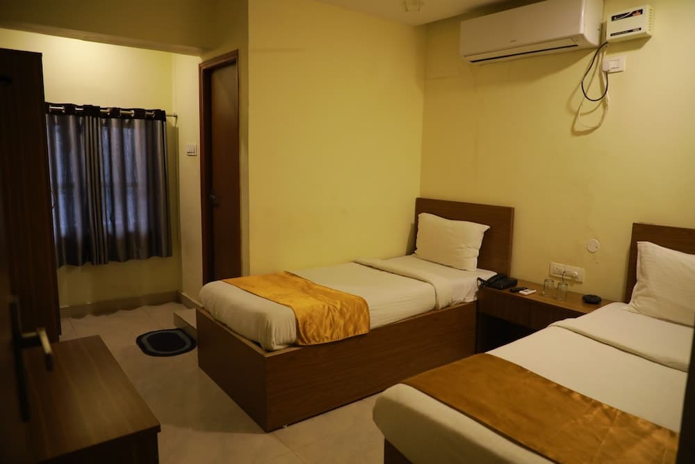 Hotel Nakshatra Grand