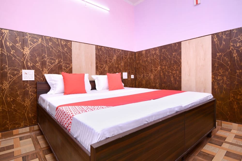 OYO 28097 Hotel Park View