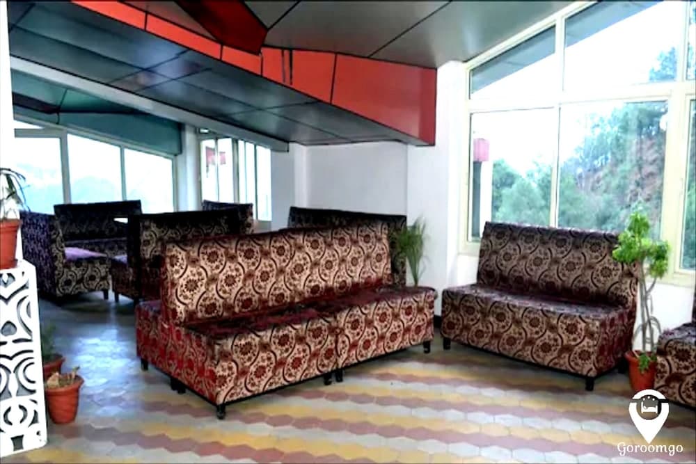 Goroomgo Sun Shine Regency Shimla