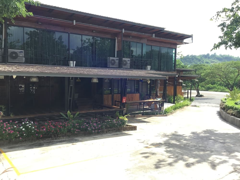 The Like Resort