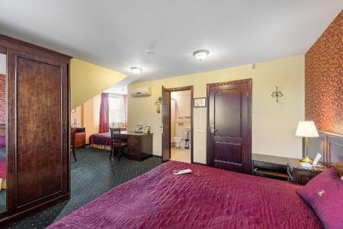 Rowing Hotel