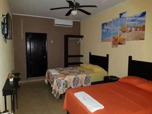 B Aparts Roatan