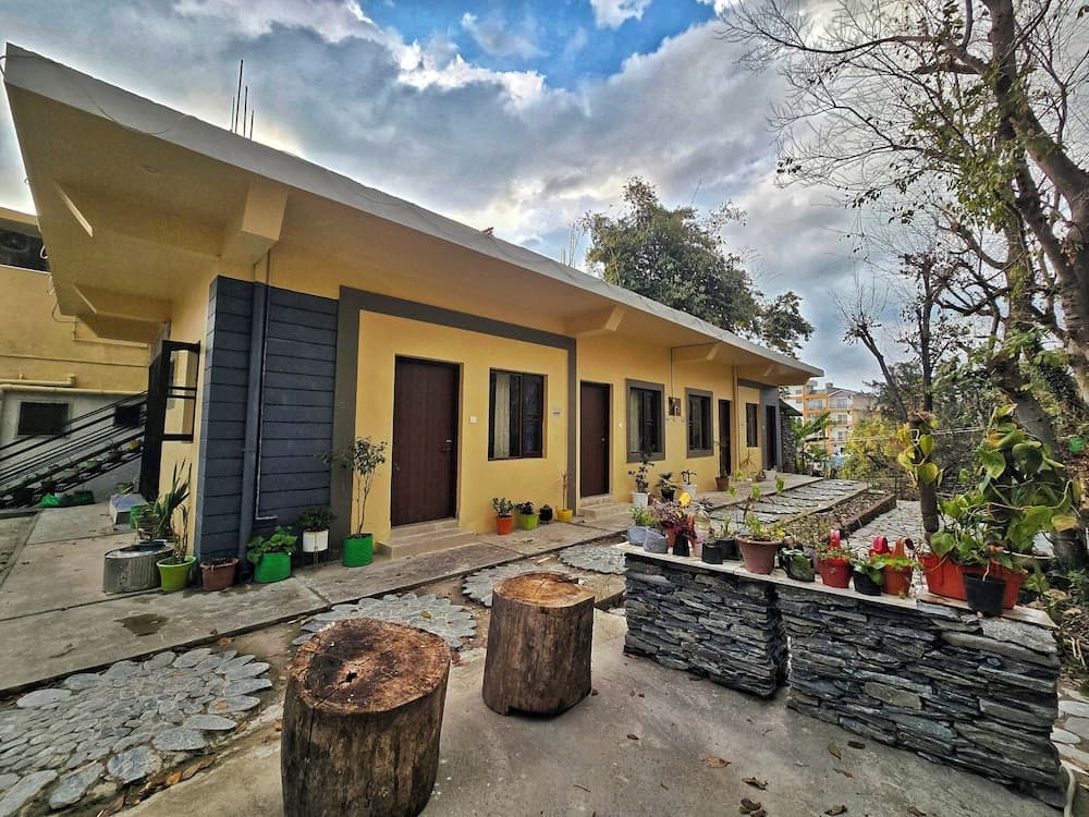 Dhauladhar Inn