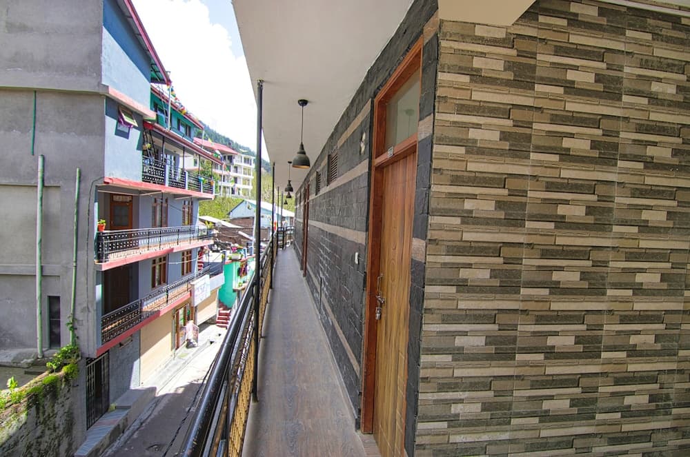 FabHotel Mahadev Cottage