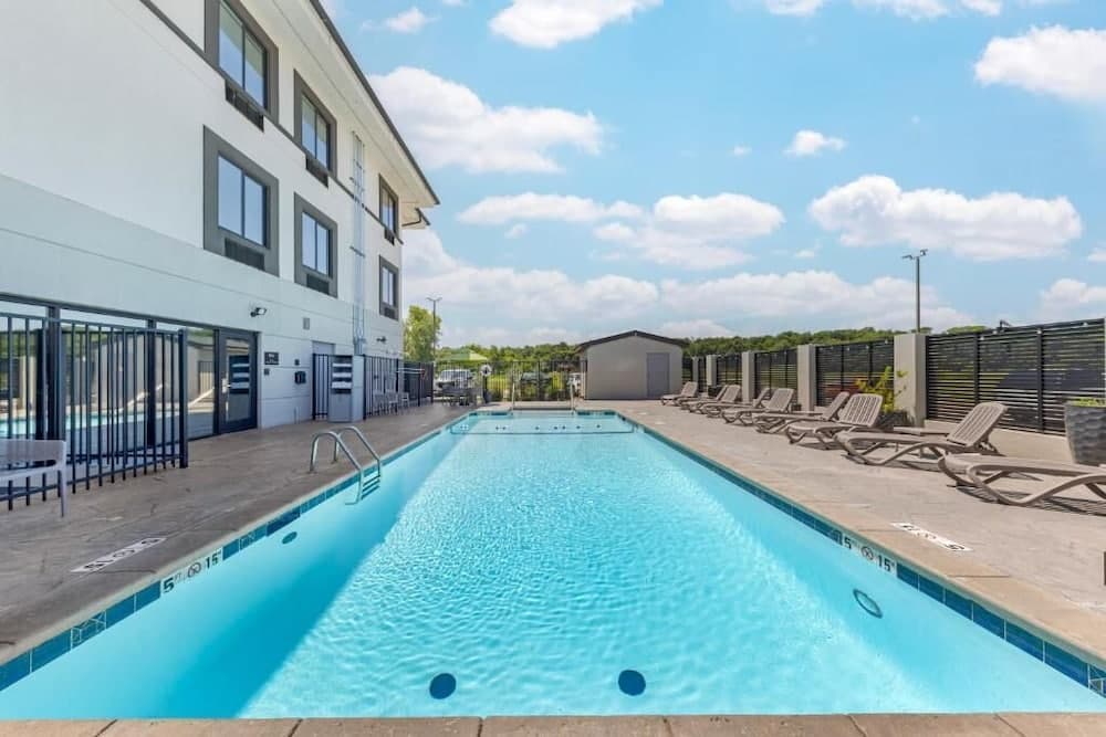 Sleep Inn & Suites