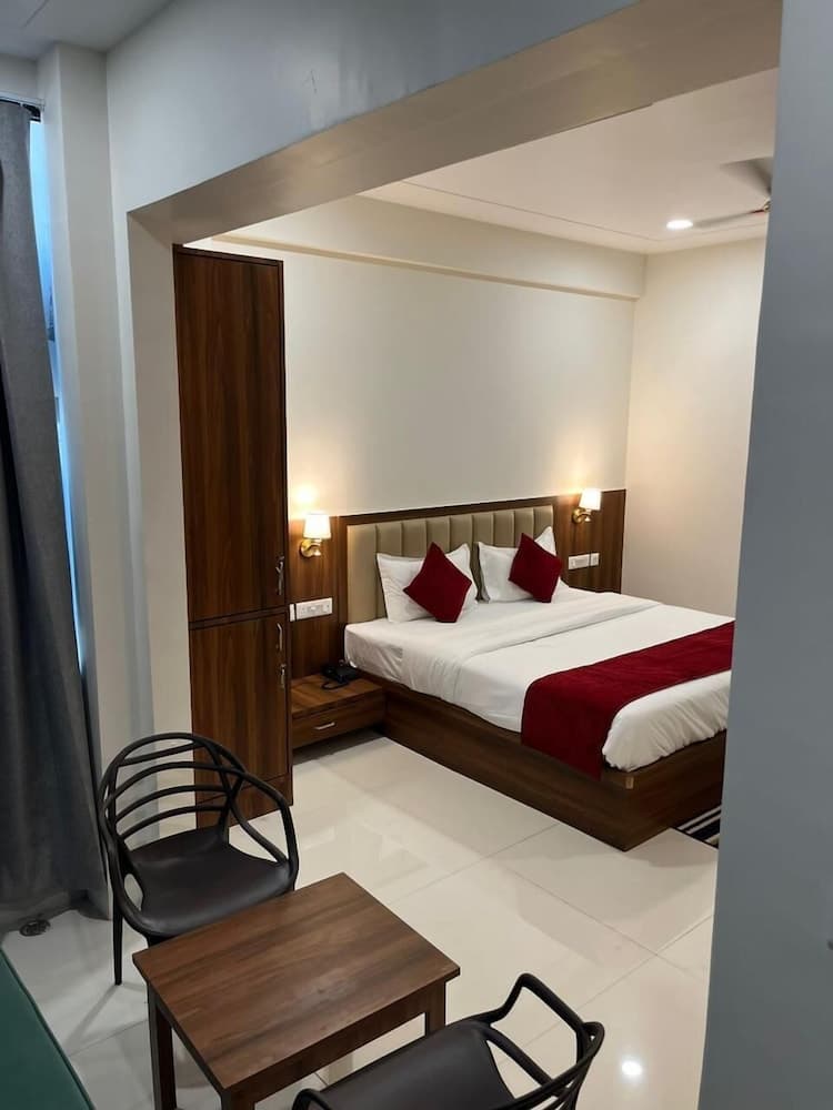 KRISHNA ANANDAM PALACE