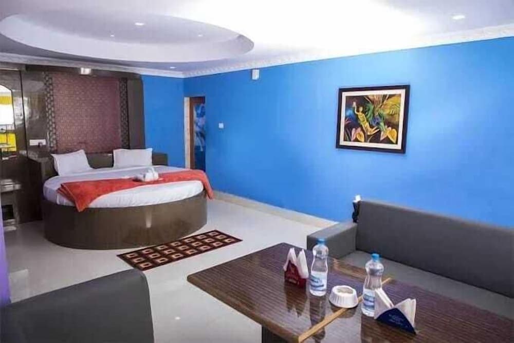 Hotel Blue Royal