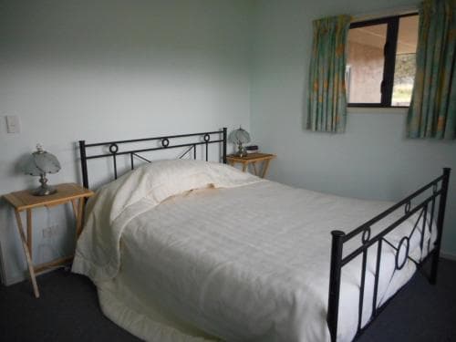 Two Bobs Bed & Breakfast