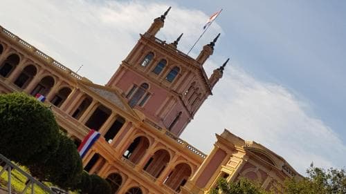El Nomada Hostel