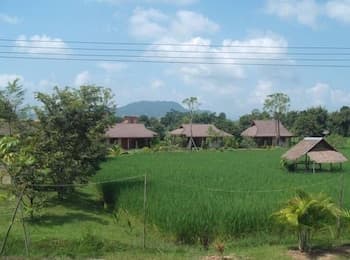 Ban Chomna Resort