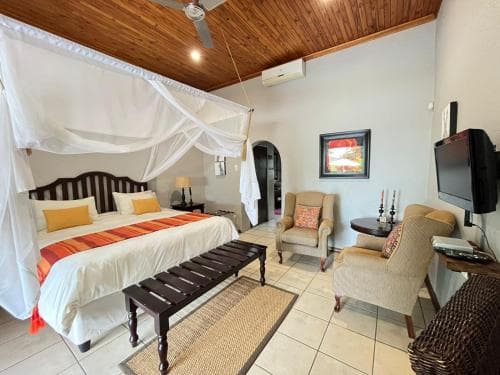 Abangane Guest Lodge